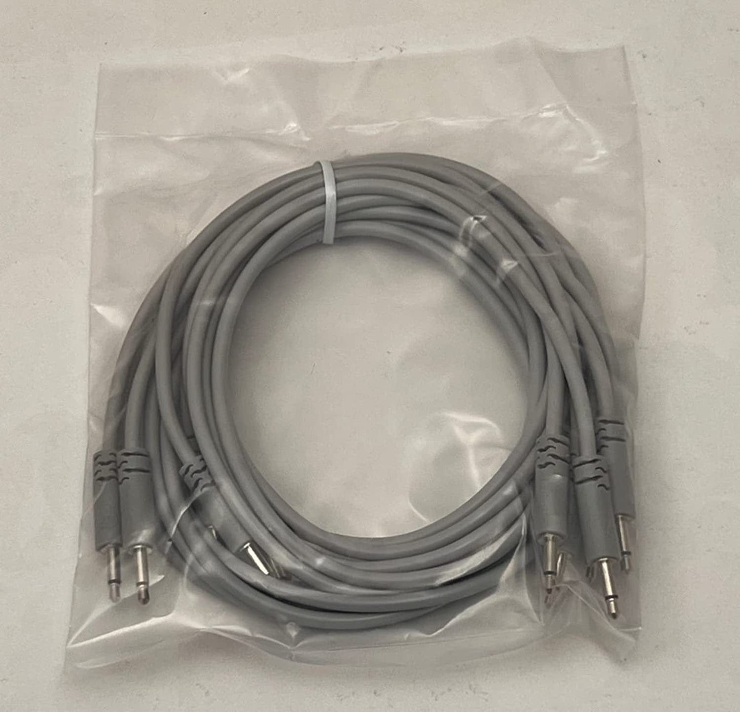 Starving Students Music Supplies Luigi's Modular Supply Spaghetti Eurorack Patch Cables - Package of 5 Gray Cables, 36" (90 cm)