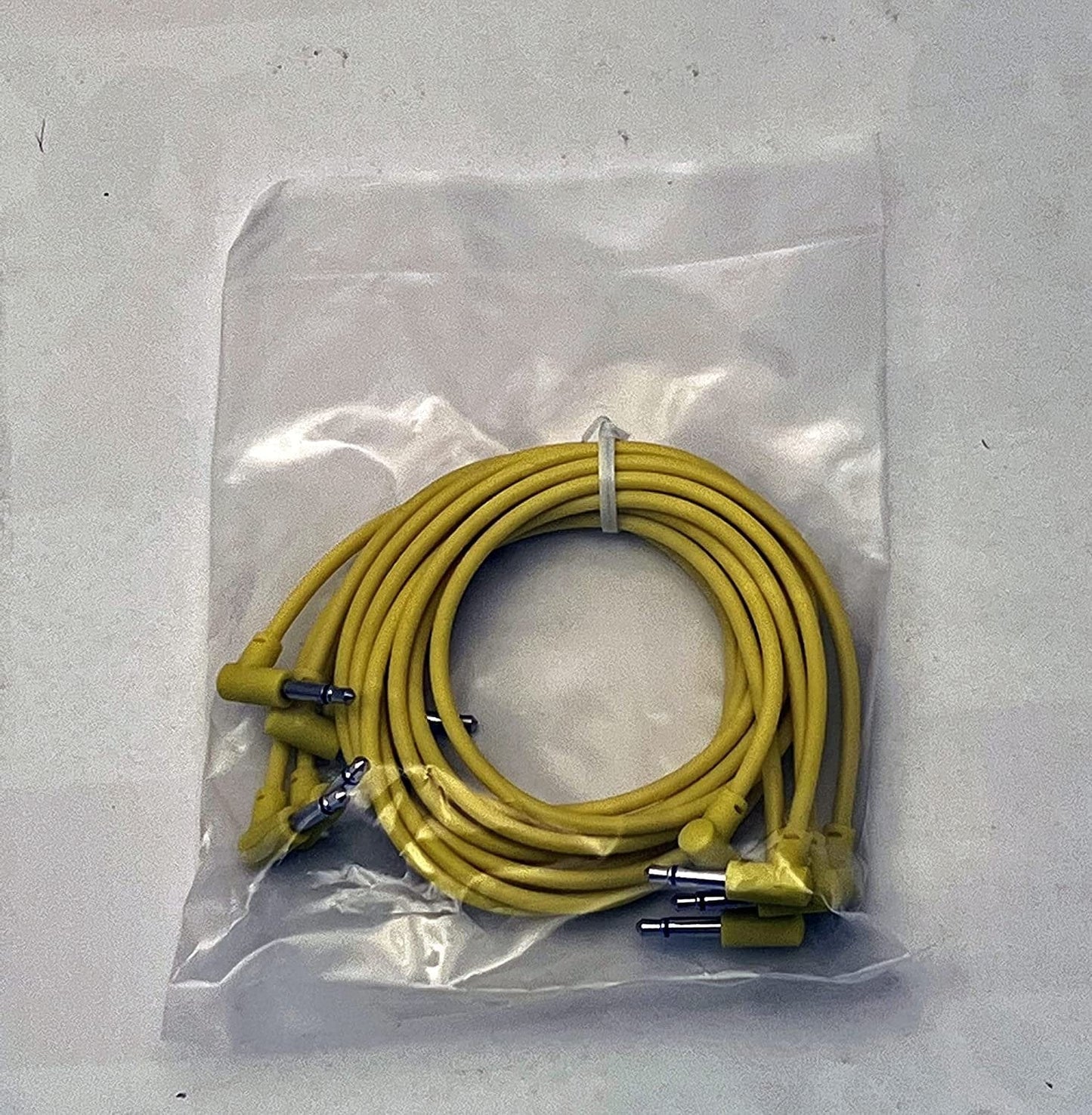 Luigis Modular M-PAR Right Angled Eurorack Patch Cables - Package of 5 Yellow Cables, 24 (60 cm)