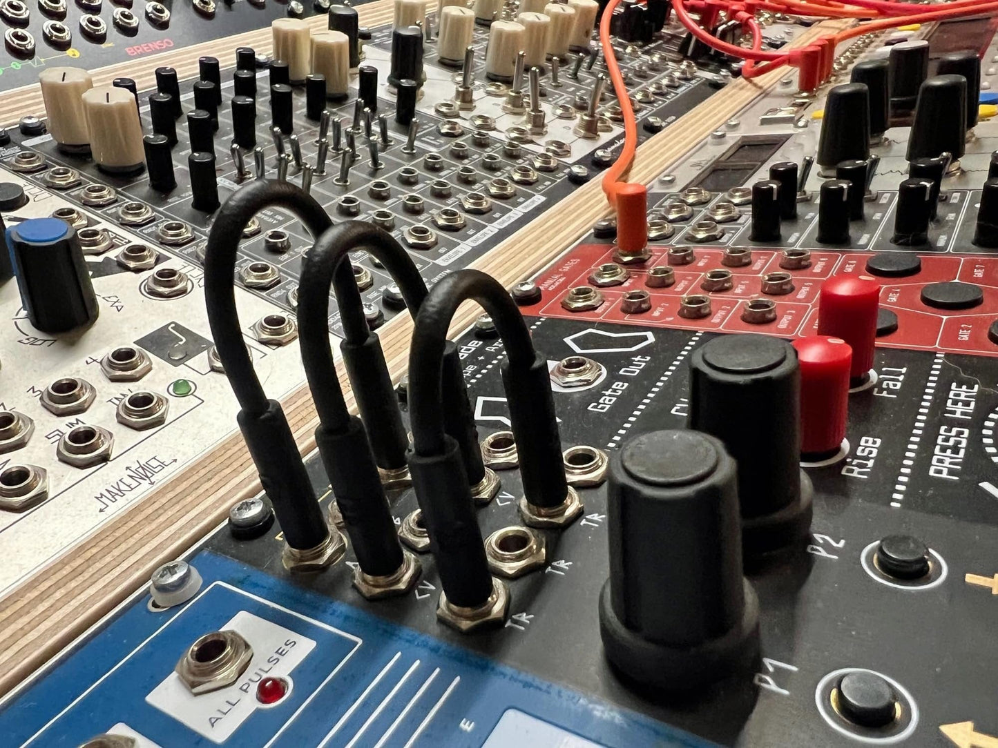Starving Students Music Supplies Luigi's Modular mPatch Mini Eurorack Patch Cables - 2 Each, 4cm, 6cm & 9cm, Black
